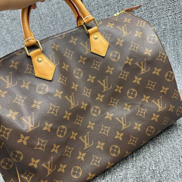 Louis Vuitton Speedy 35 Brown Monogram Canvas Tote 699-062425 - Picture 3 of 16